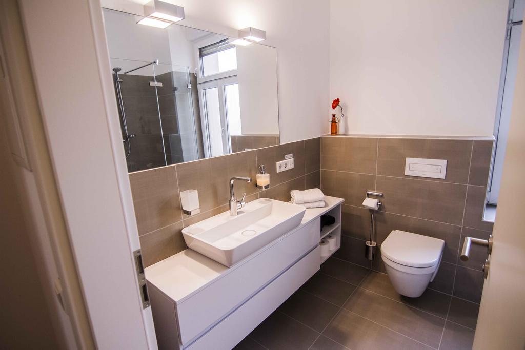 Helvetia Suites Düsseldorf Pokoj fotografie